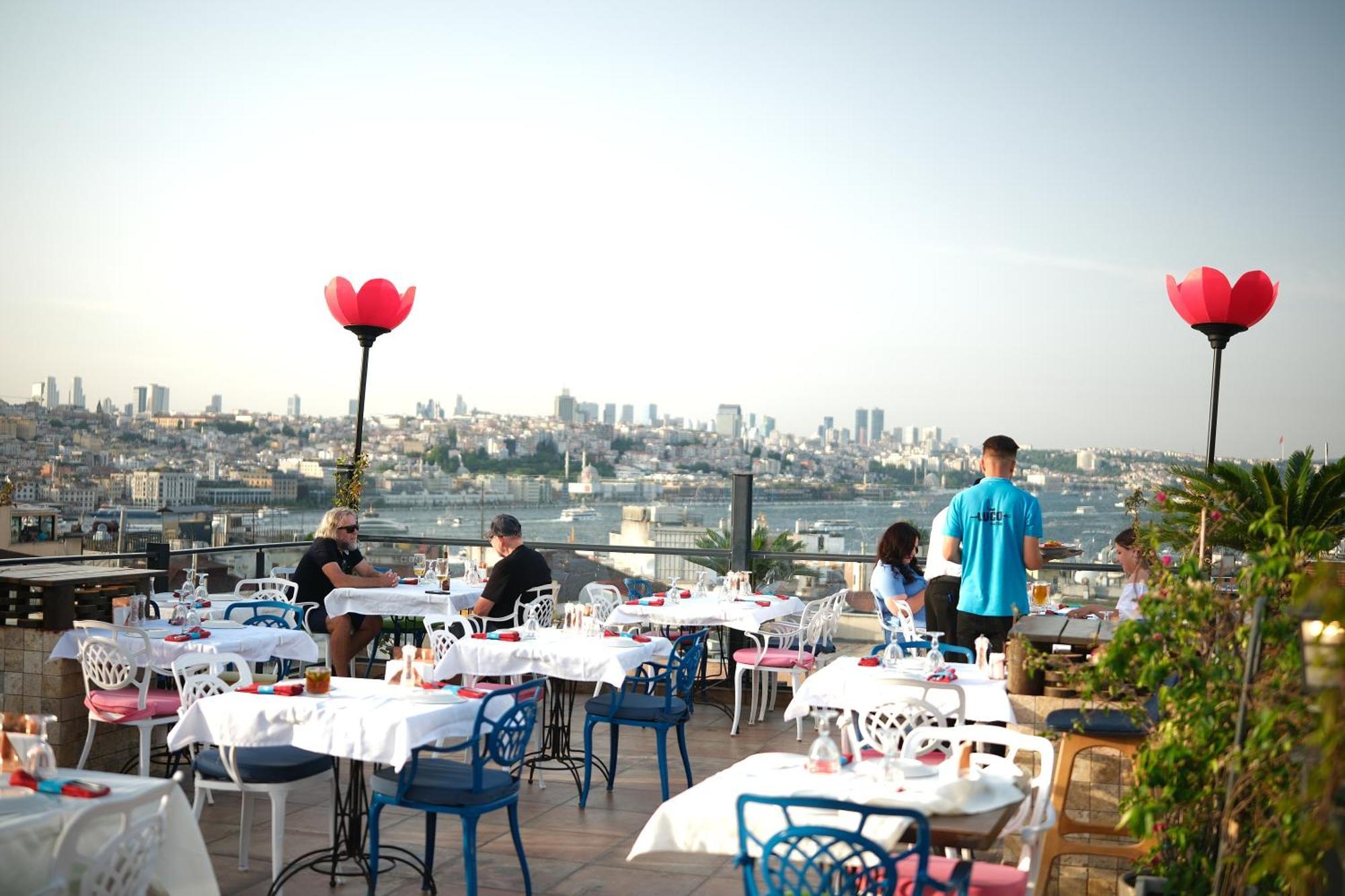 Raymond Blue Hotel — Fotoğraflar 1